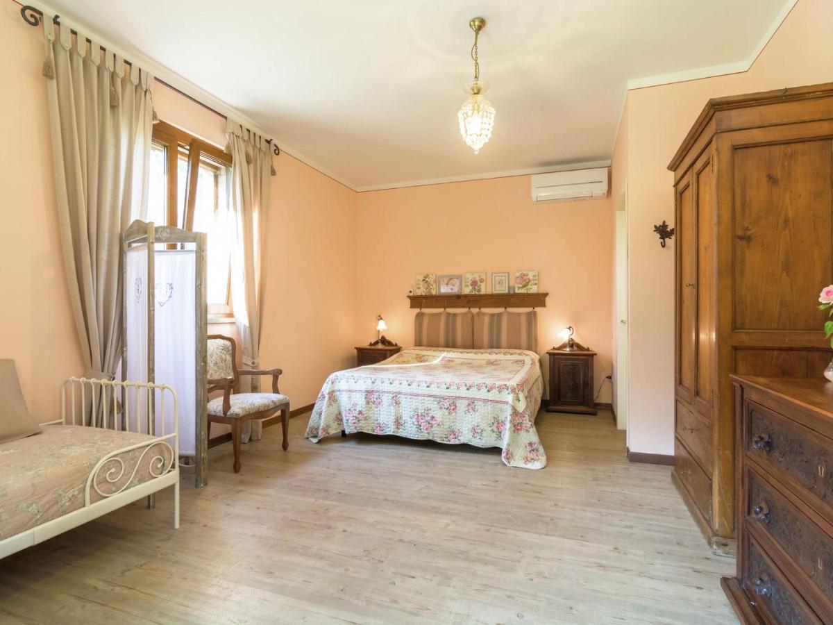 Belvilla By Oyo Il Leccio E Le Rose Arezzo Luaran gambar
